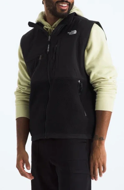 The North Face "retro Denali" Vest In Black