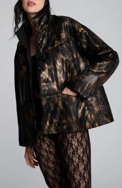 Kenneth Cole Animal Foiled Satin Lightweight Seamed Puffer Jacket In Black