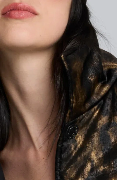 Kenneth Cole Animal Foiled Satin Lightweight Seamed Puffer Jacket In Black