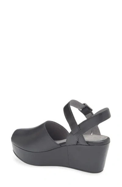 Chocolat Blu Wagga Platform Wedge Sandal In Black