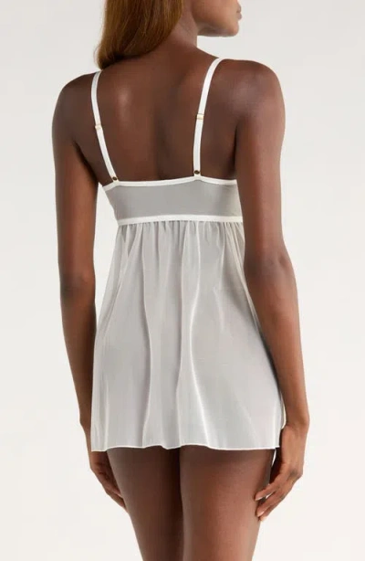 Kilo Brava Lace & Mesh Babydoll Chemise In White