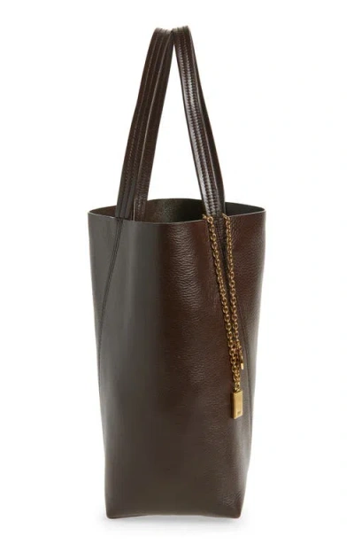 Chloé Small Leather Tote Bag Charm In Brown