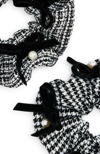 Cara Kids' Set Of 2 Imitation Pearl Scrunchies In Multi