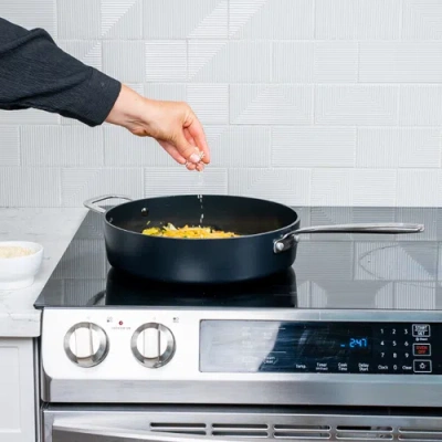 Alva Maestro Nonstick Sauté Pan With Lid In Black