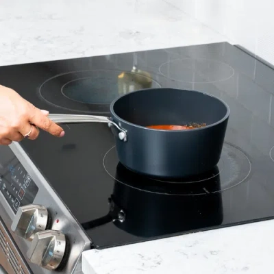 Alva Maestro Nonstick Saucepan With Lid In Black