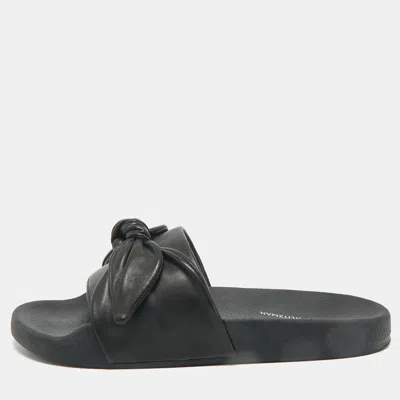 Pre-owned Stuart Weitzman Black Leather Bow Pool Slide Size 37.5