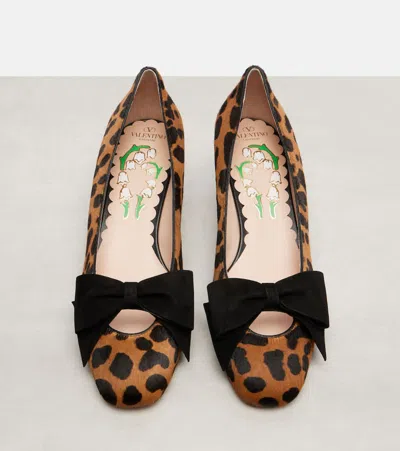 Valentino Garavani Bowow 25 Suede-trimmed Leopard-print Calf Hair Pumps In Multi