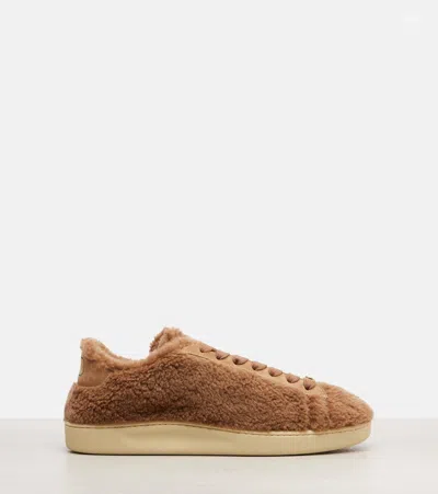Valentino Vlogo Signature Shearling Sneaker In Nude