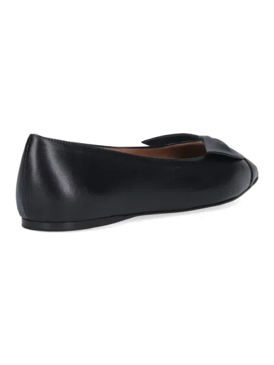 Ferragamo Bow Pointed Toe Flat Ballerina Shoes In Black