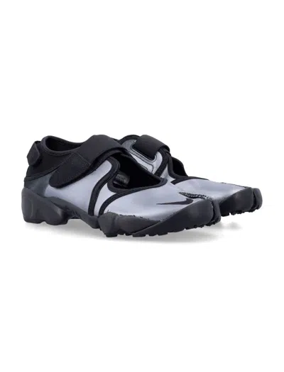 Nike Air Rift Split-toe Metallic Leather Sneakers In Multi