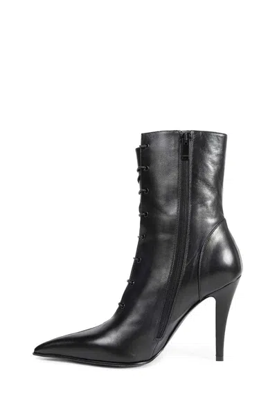 Alexander Mcqueen Leather Ankle Boots In Black