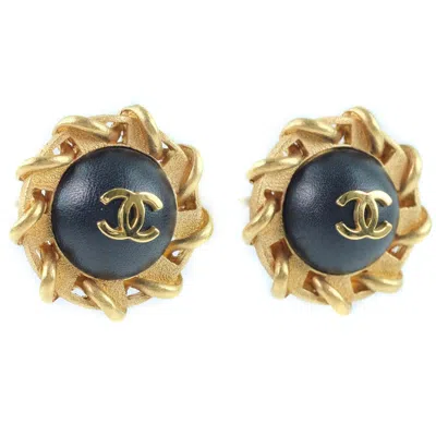 Pre-owned Chanel Gold Plated Leather Earrings