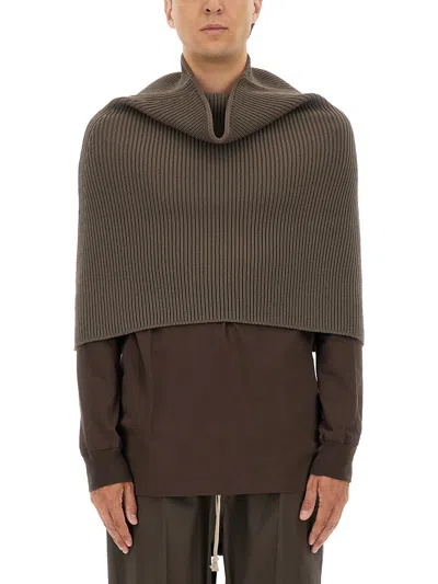 Rick Owens Ribbed Knitted Cape With Structured Collar In Gray