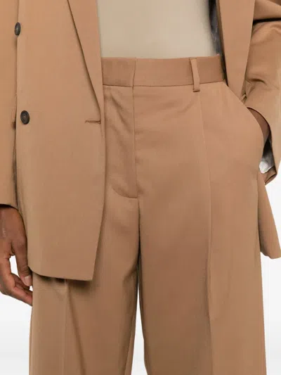 正面褶饰露踝裤