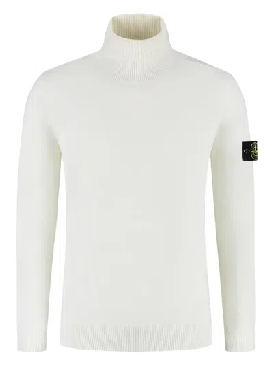 Stone Island Fitted Off-white Turtleneck Sweater With Logo Detail In Neutral