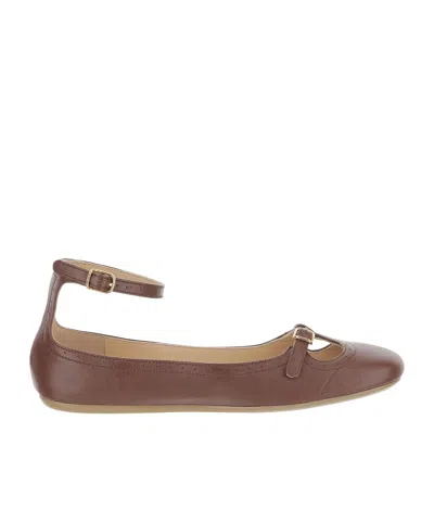 Chloé Flat Shoe With Burnished Look Made In Italy In Brown
