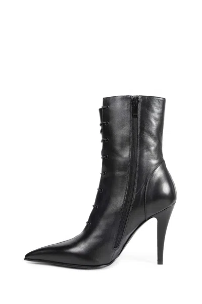Alexander Mcqueen Leather Ankle Boots In Black