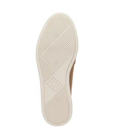 Naturalizer Ingrid Penny Loafer In Neutral