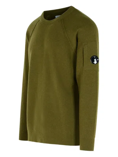 C.p. Company Cappero Crewneck Sweatshirt With Iconic Lens Detail In Green