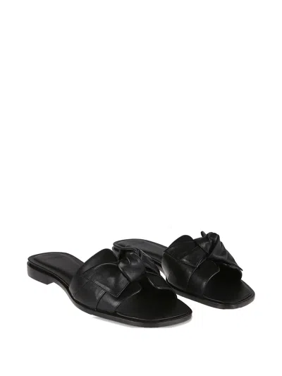 Alexandre Birman Clarita Sandals In Black