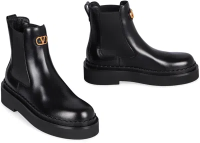 Valentino Garavani Beatle Vlogo Signature T 30 Ankle Boots In Black