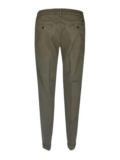 Fay Stylish And Versatile Trousers In Green