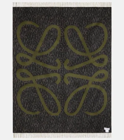 Loewe Anagram Fringed Wool And Cashmere Blanket In Green