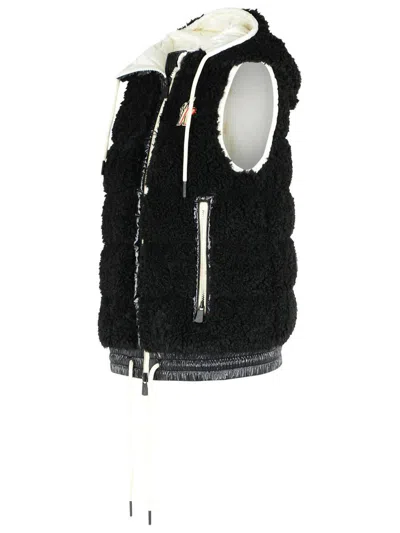 Moncler Padded Zip-up Fleece Gilet In Black