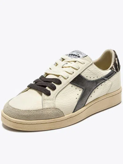 Diadora Prestige Safari Wn Shoes In White