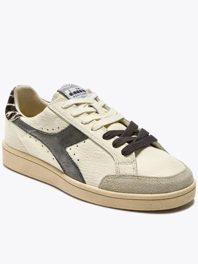 Diadora Prestige Safari Wn Shoes In White