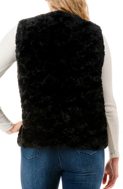 Marcus Adler Crew Neck Vest In Black