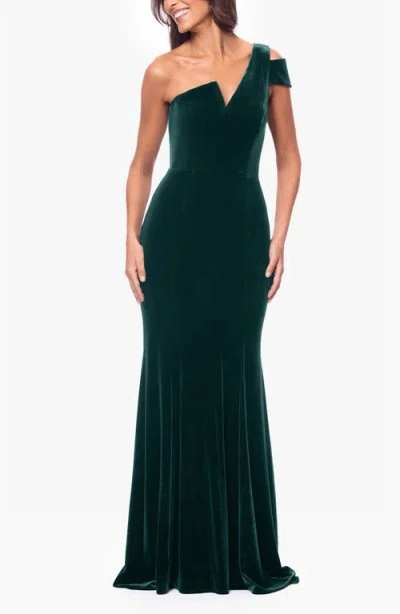 Betsy & Adam One-shoulder Velvet Mermaid Gown In Green