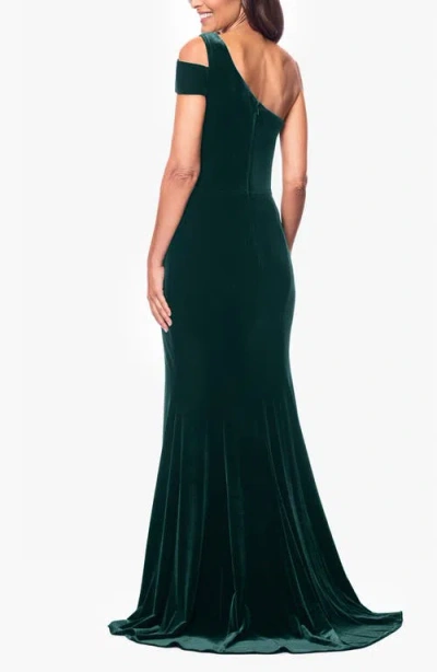 Betsy & Adam One-shoulder Velvet Mermaid Gown In Green