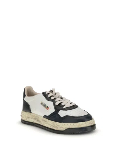 Autry Medalist Low Vintage X Mihara Yasuhiro White And Black Sneakers With Handcrafted Sole In Leather Man In Black