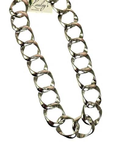 Lassley's Jewelry Women's Necklace Of Curby Style In Silver In Silver