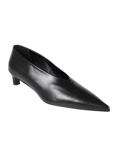 Jil Sander Pointed Toe Patent Leather Pumps In Black