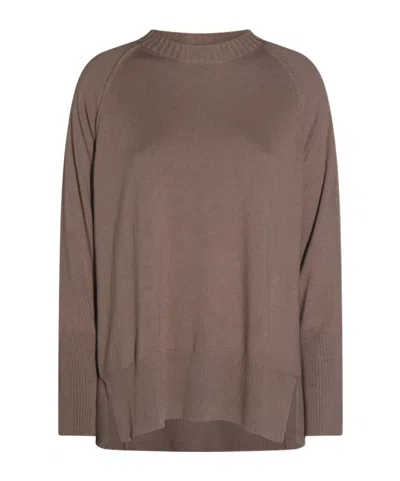 Antonelli Raglan-sleeve Side-slit Sweater In Brown
