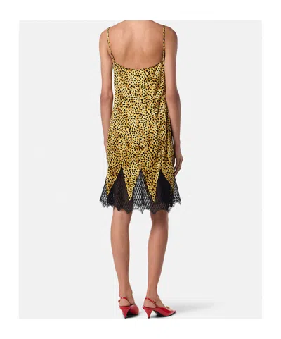 Versace Mini Robe Nuisette En Soie Cheetah Allover In Yellow