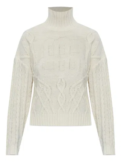 绞花针织高领毛衣