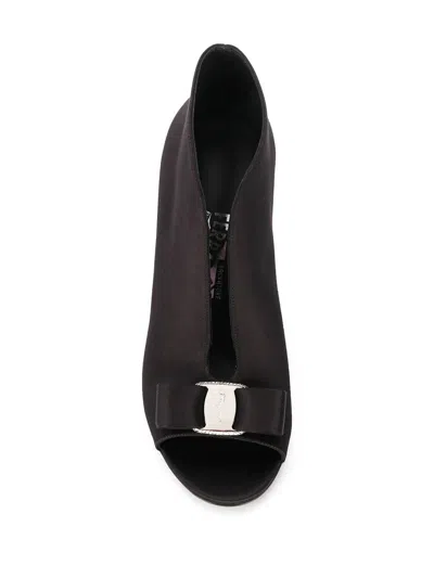 Ferragamo Vara Bow Leather Bootie In Black