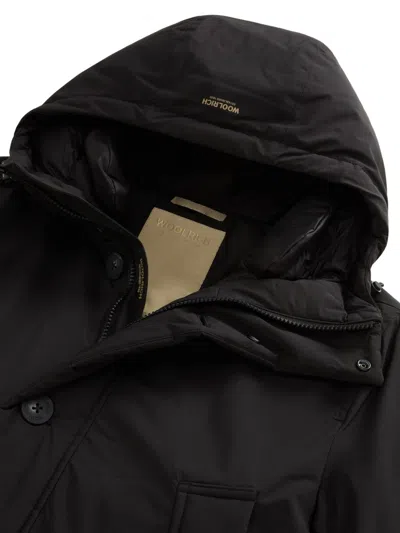 Woolrich Hooded Button-fastening Jacket In Black