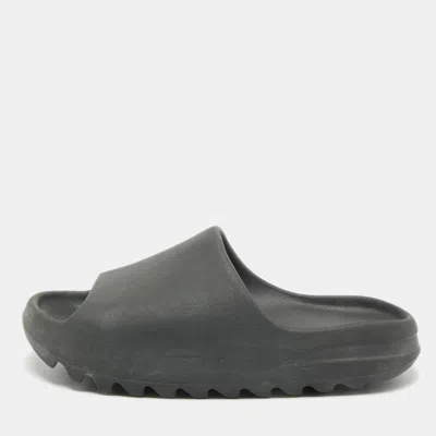Pre-owned Yeezy X Adidas Black Rubber Onyx Slides Size 44.5
