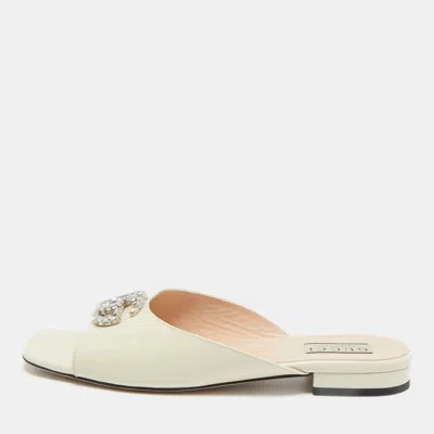 Pre-owned Gucci Cream Patent Leather Harlow Flat Slides Size 39 In White