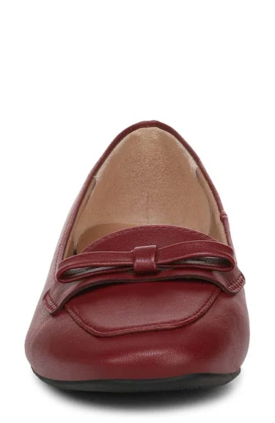 Lifestride Women's Claudine Square Toe Block Heel Ballerina Flats In Red