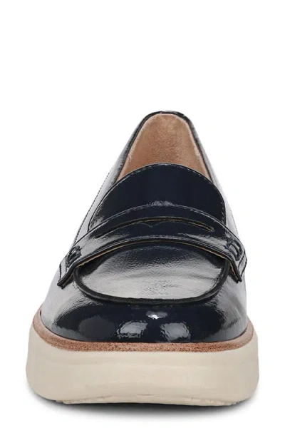 Lifestride Women's Chelsea Round Toe Platform Penny Loafers In Black