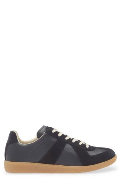 Maison Margiela Casual Low Top Sneakers With Suede Panels In Black