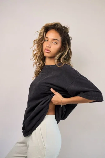 Vitality Retro Uni Tee In Black