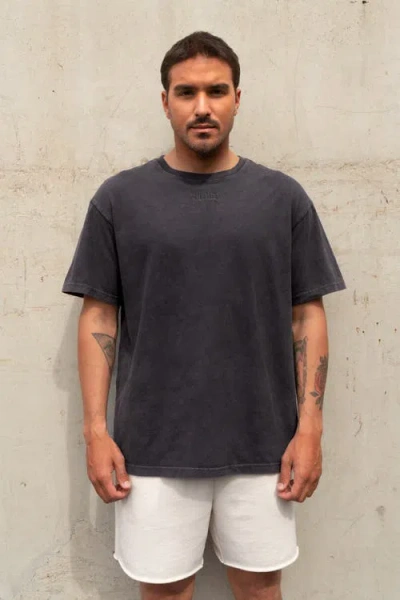 Vitality Retro Uni Tee In Black