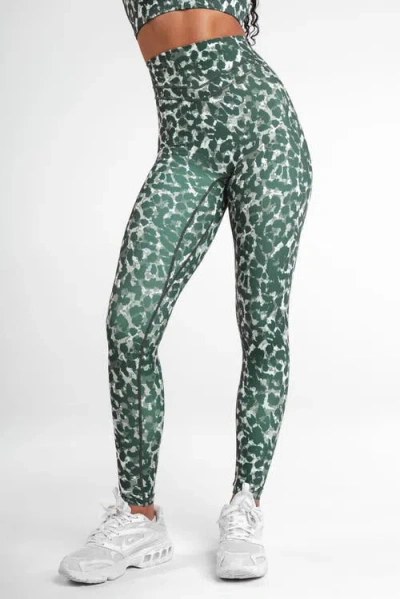 Vitality Pulse Pant In Multi