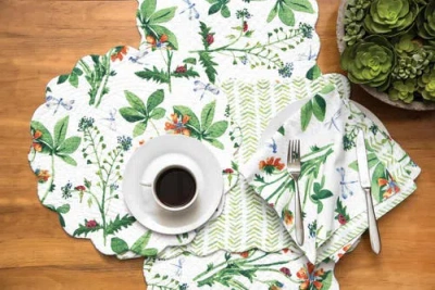 C & F Home C&f Home Clover Bug Placemats Set Of 6, 17" In Green